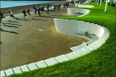 Tonkin Liu's Dover esplanade project, Resting wave running
